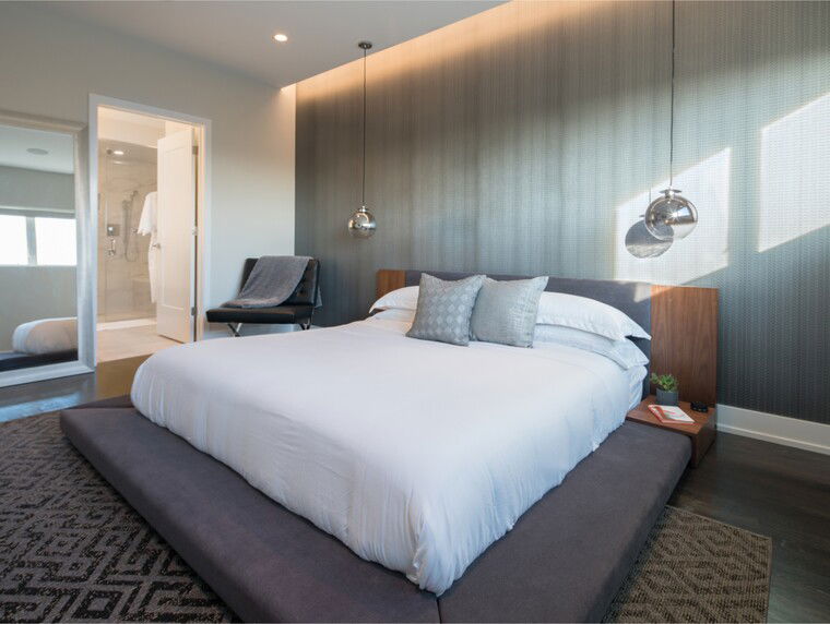 Online design Modern Bedroom by Matthew J. thumbnail