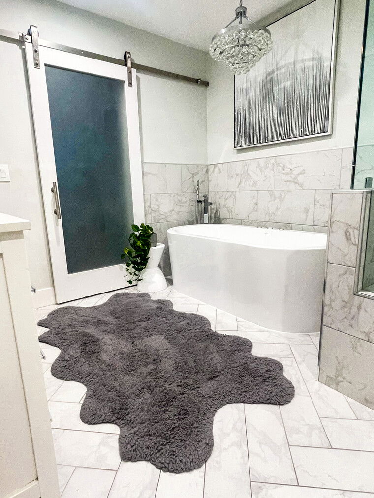 Online design Contemporary Bathroom by Sarah A. thumbnail