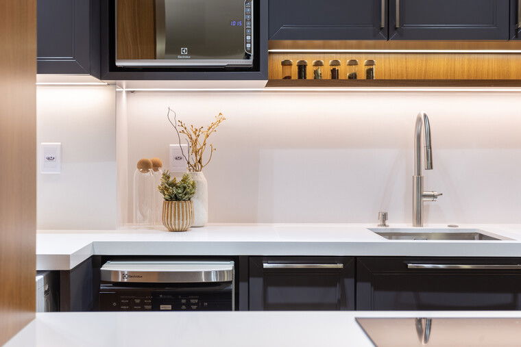Online design Contemporary Kitchen by Jessica D. thumbnail