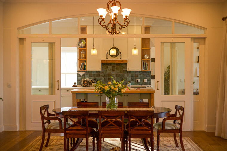 Online design Traditional Dining Room by Sharné L. thumbnail