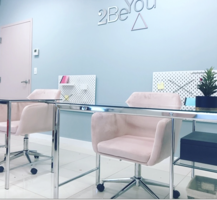 Online design Modern Business: 1 Space by Laura C. thumbnail