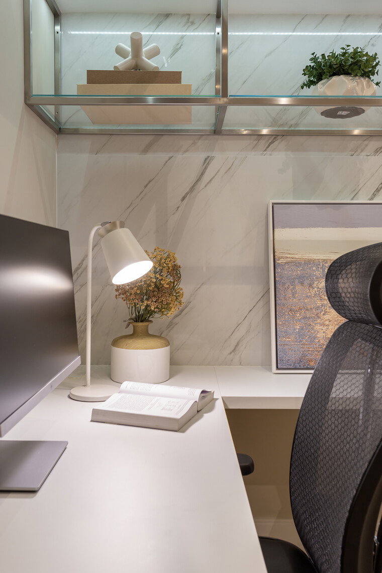 Online design Contemporary Home Office by Jessica D. thumbnail