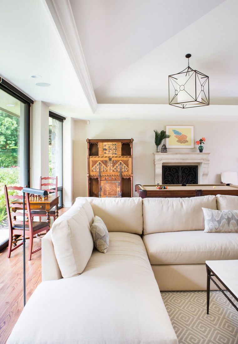 Online design Transitional Living Room by Lori D. thumbnail