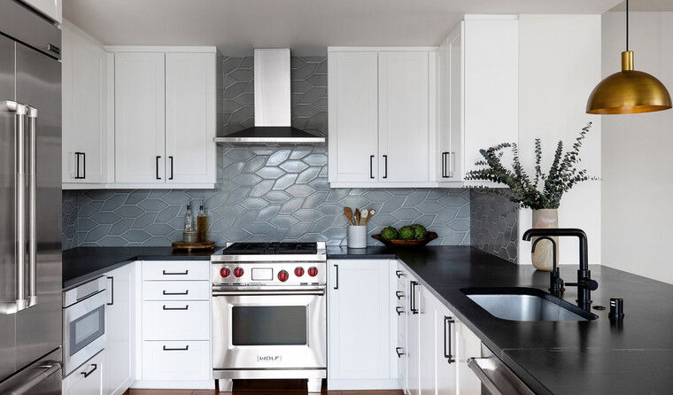 Diseño en línea Cocina moderna por Caity H. miniatura