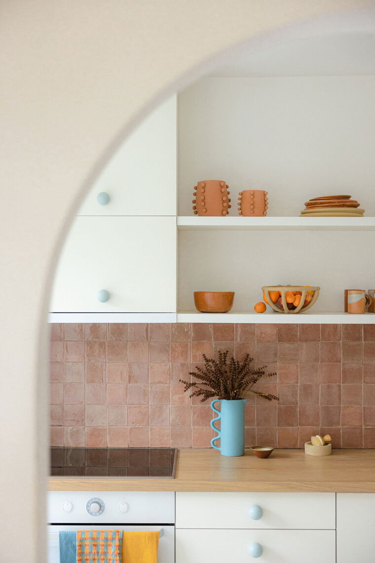 Online design Modern Kitchen by Maja E. thumbnail