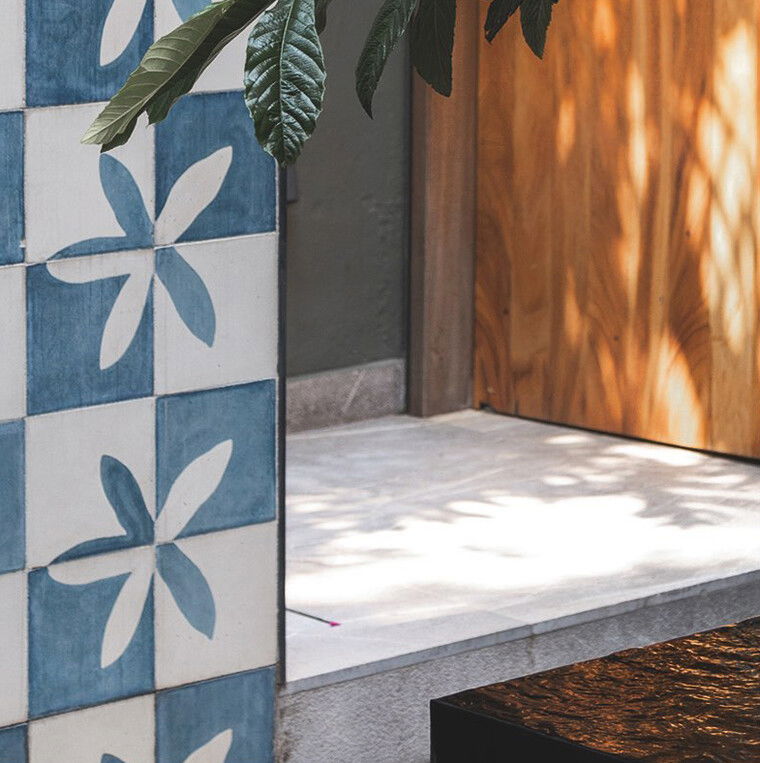 Online design Contemporary Patio by Sofia V. thumbnail