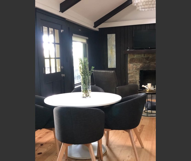 Diseño en línea País/Cabaña Sala/Comedor combinado por Laura C. miniatura