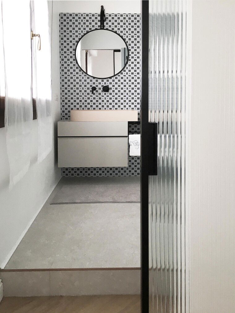 Diseño en línea Baño Moderno por Ingy T. miniatura