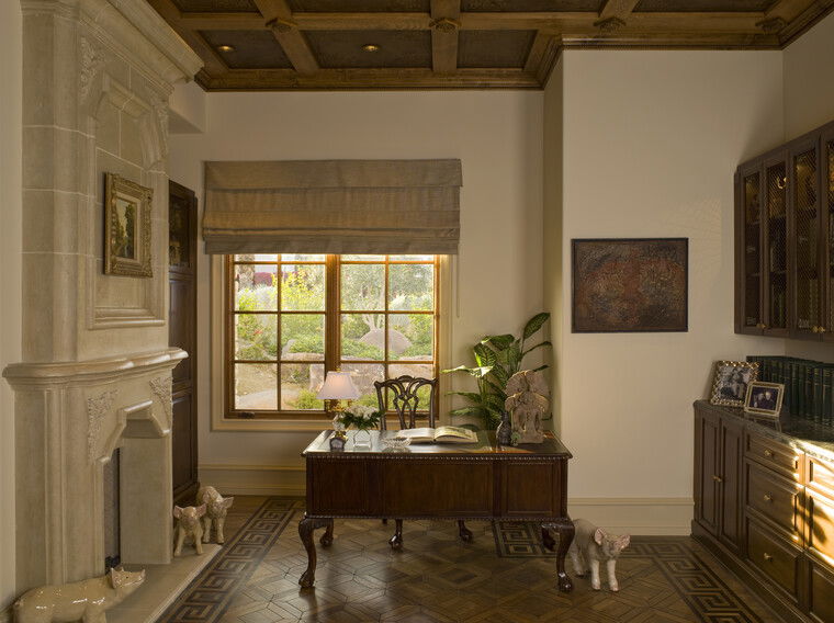Online design Transitional Home Office by Lori D. thumbnail