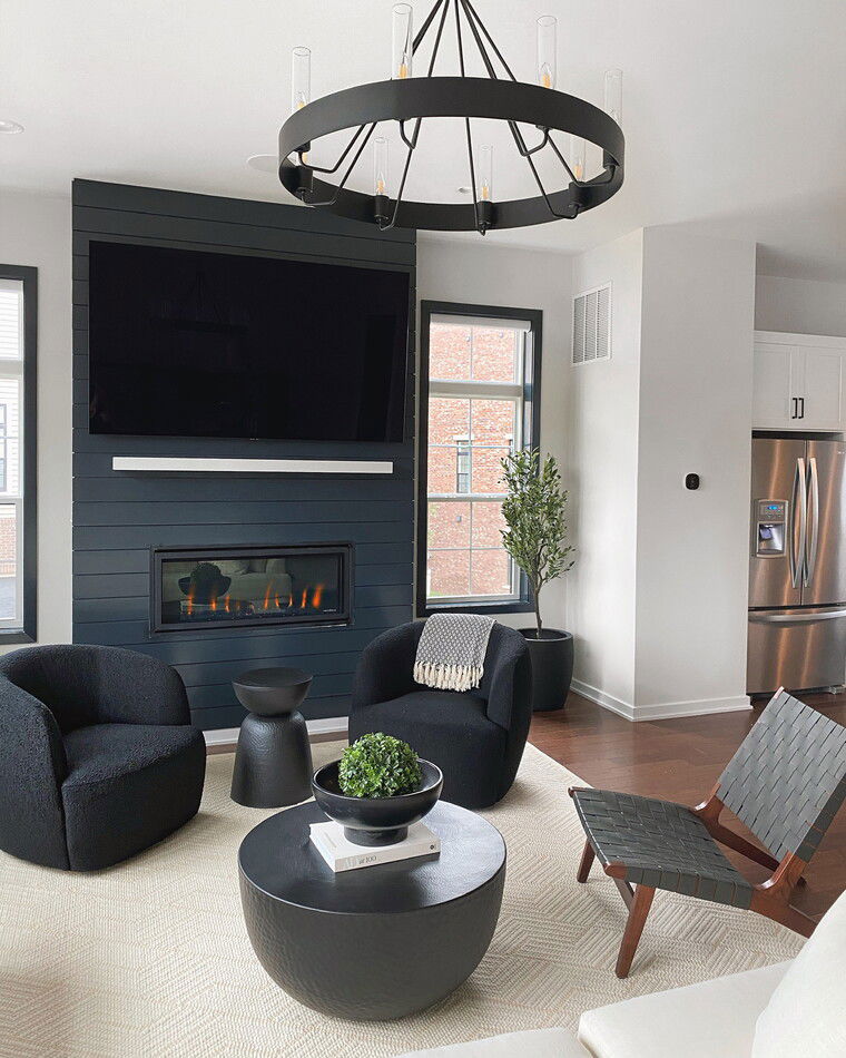 Online design Modern Living Room by Valerie D. thumbnail