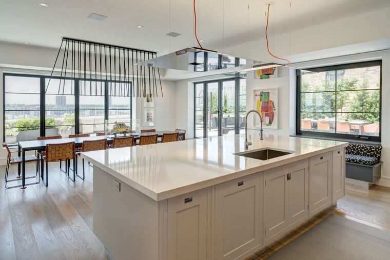 Online design Modern Kitchen by Susan W. thumbnail