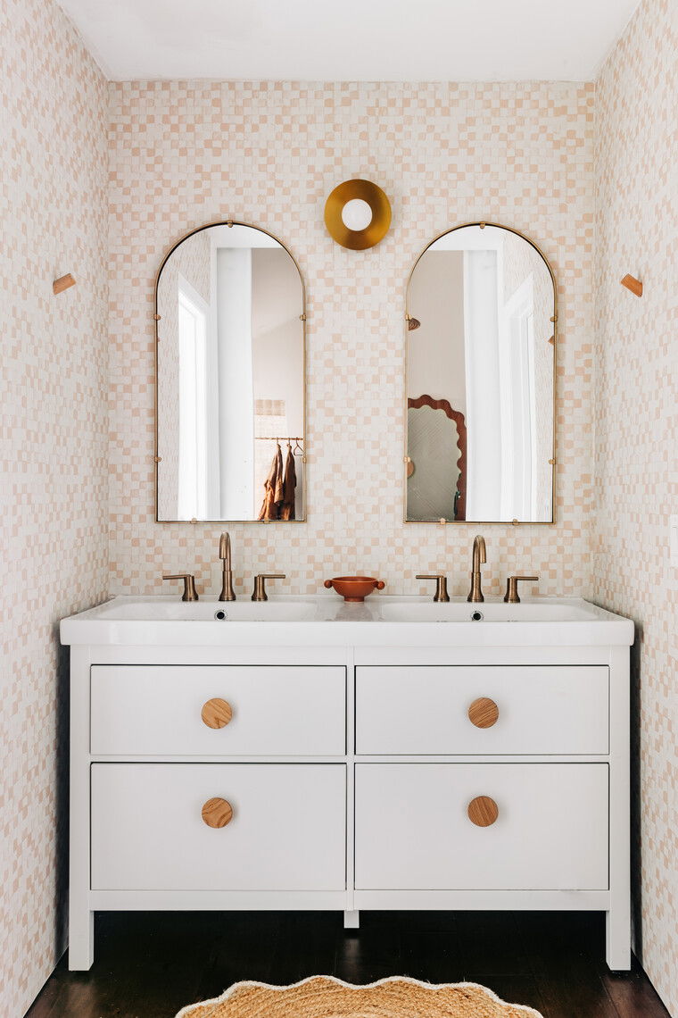 Online design Contemporary Bathroom by Maja E. thumbnail