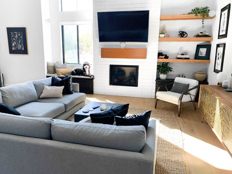 Online design Contemporary Living Room by Samantha I. thumbnail