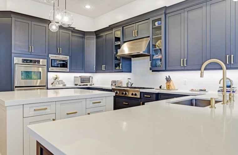 Online design Transitional Kitchen by Michael J. thumbnail