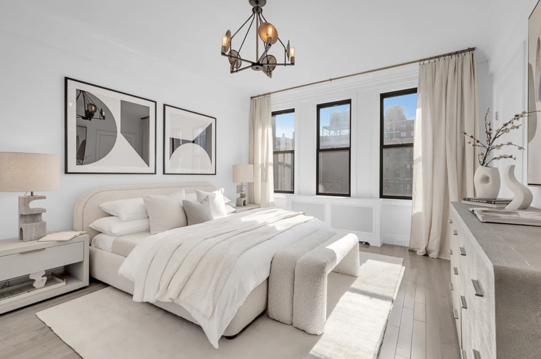 Online design Modern Bedroom by Leanna S. thumbnail