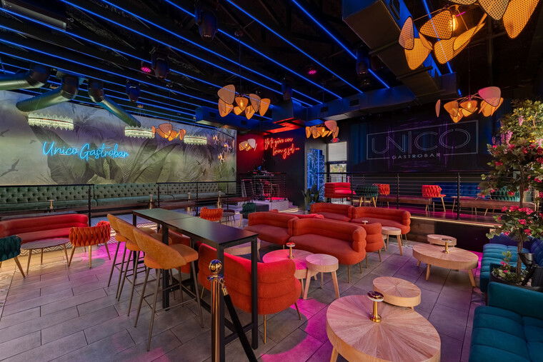 Online design Contemporary Business: 1 Space by Yumilka S. thumbnail