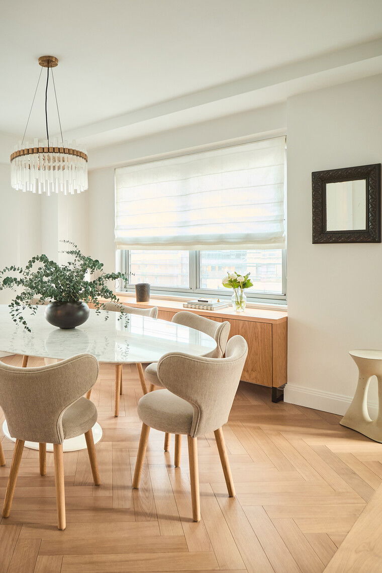 Online design Modern Dining Room by Devanshi S. thumbnail