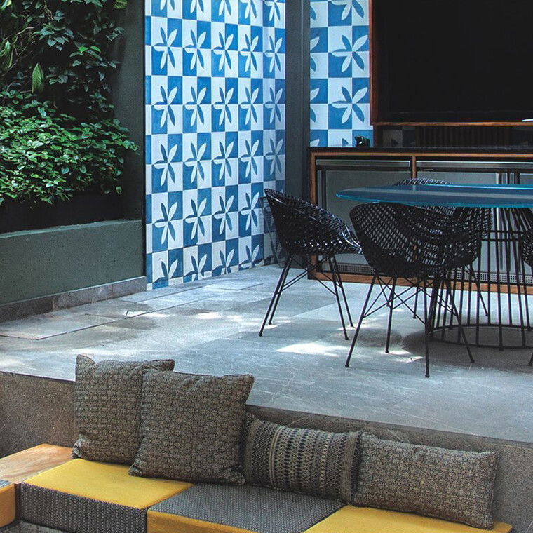 Online design Contemporary Patio by Sofia V. thumbnail