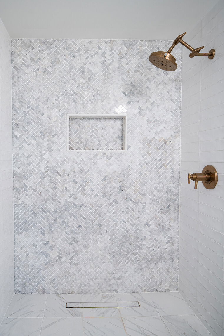 Diseño en línea Baño Moderno de Carla A. miniatura