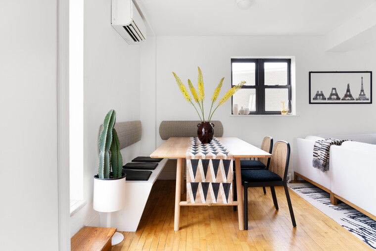 Online design Contemporary Dining Room by Jonathan K. thumbnail