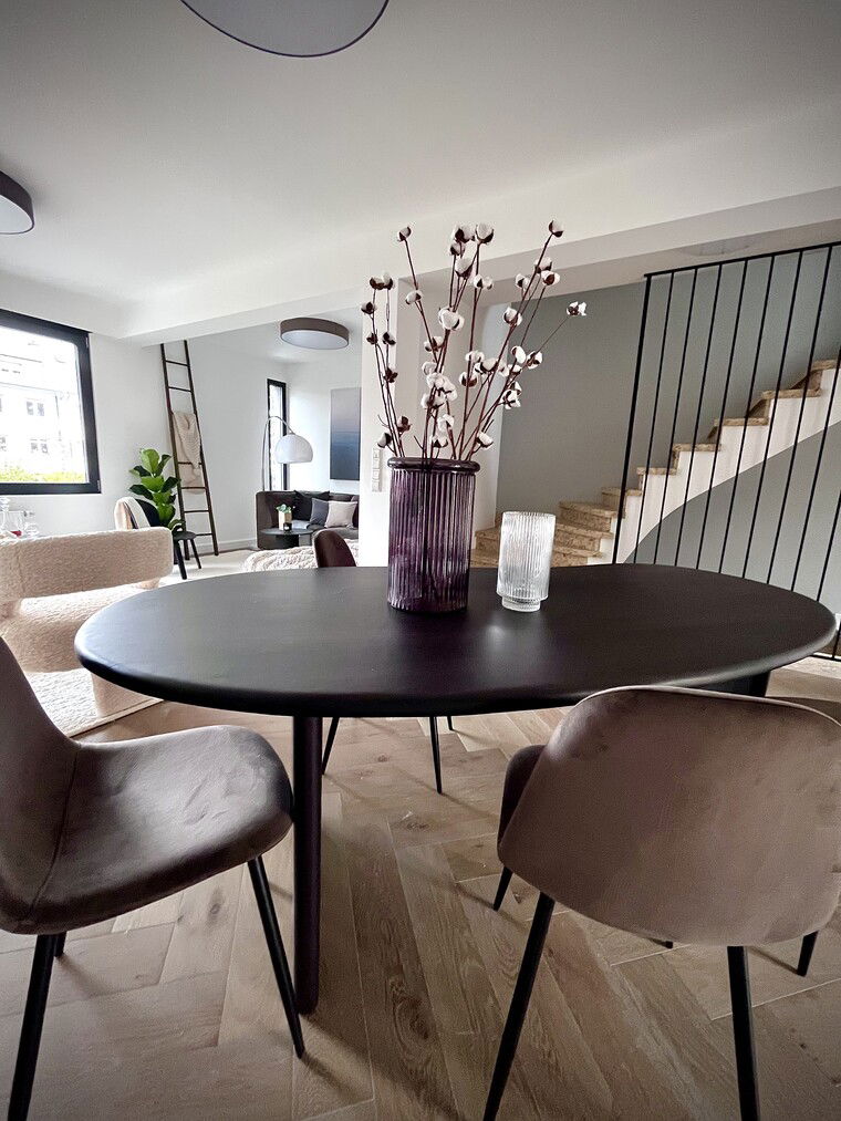 Online design Modern Dining Room by Blanca C. thumbnail