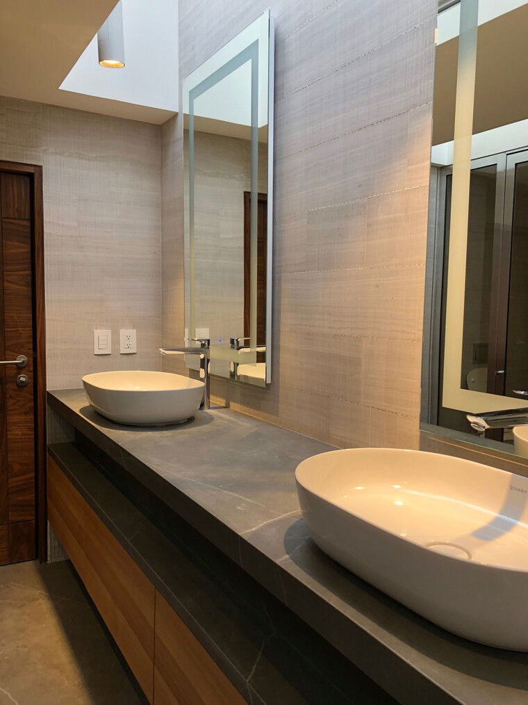 Online design Contemporary Bathroom by Sofia V. thumbnail