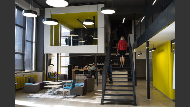 Online design Contemporary Business: 1 Space by Mirko S. thumbnail