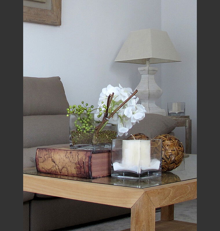 Online design Traditional Living Room by Marisa G. thumbnail