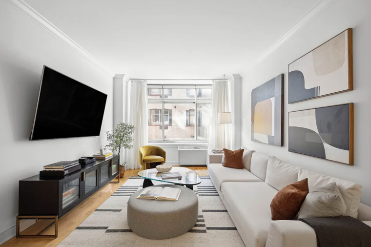 Online design Contemporary Living Room by Leanna S. thumbnail