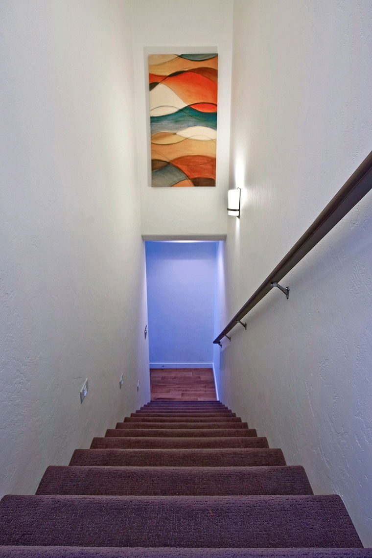 Online design Modern Hallway/Entry by Jeff D. thumbnail