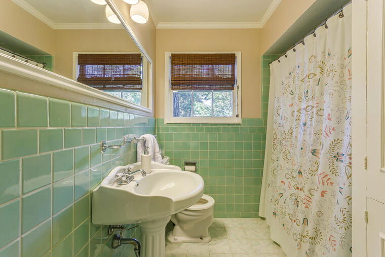 Online design Transitional Bathroom by Casey H. thumbnail