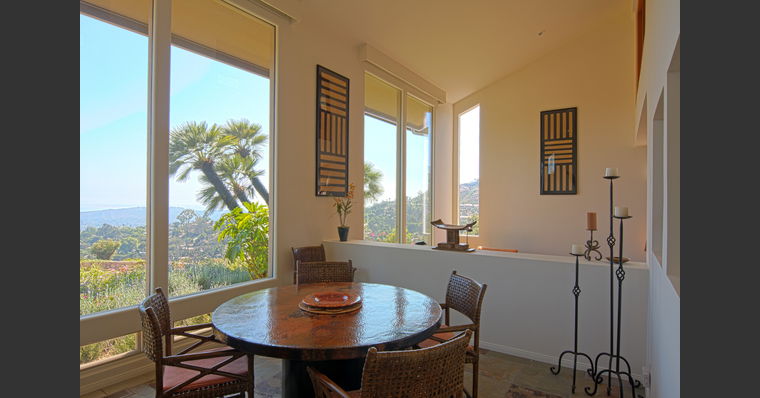 Online design Contemporary Dining Room by Lisa D. thumbnail