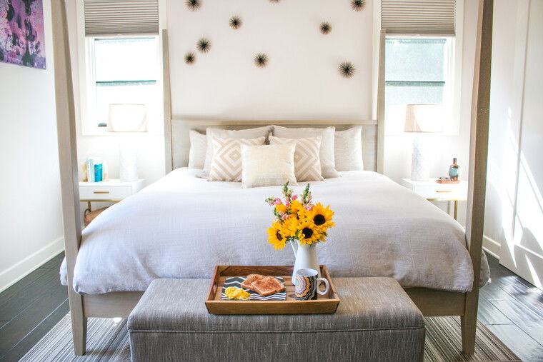 Diseño en línea Dormitorio Glamuroso por Michelle B. miniatura