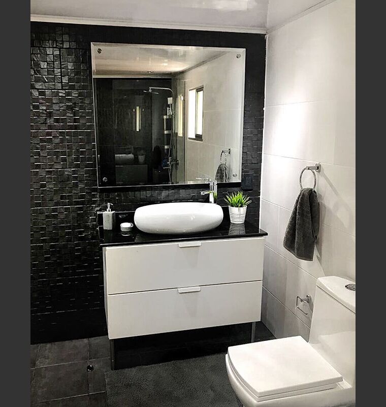 Online design Modern Bathroom by Yumilka S. thumbnail