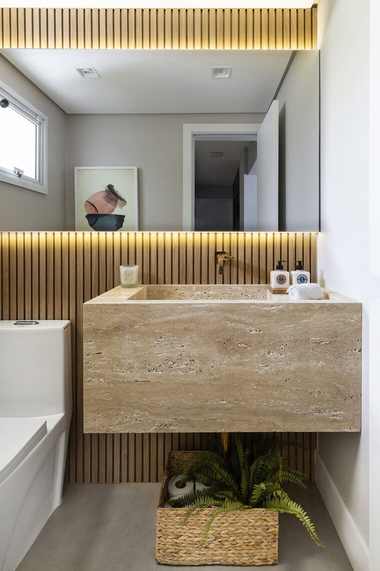 Online design Contemporary Bathroom by Gabriela L. thumbnail