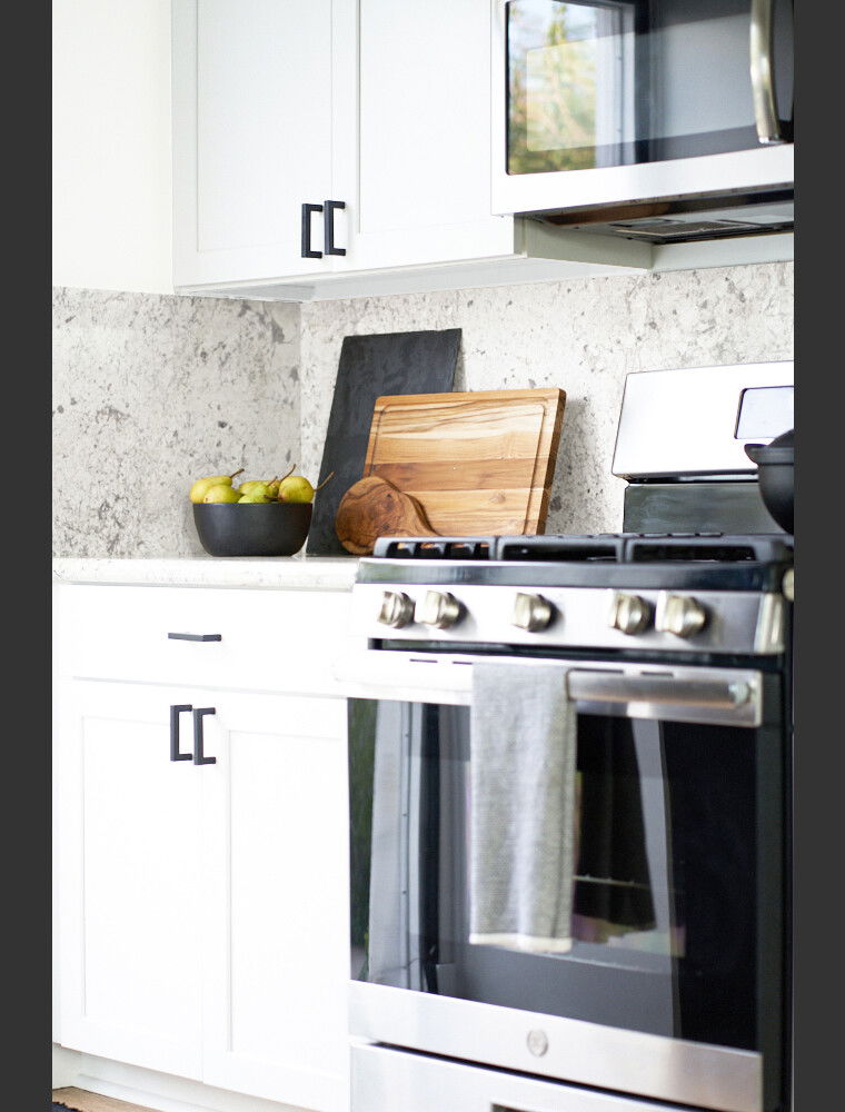 Online design Modern Kitchen by Caity H. thumbnail