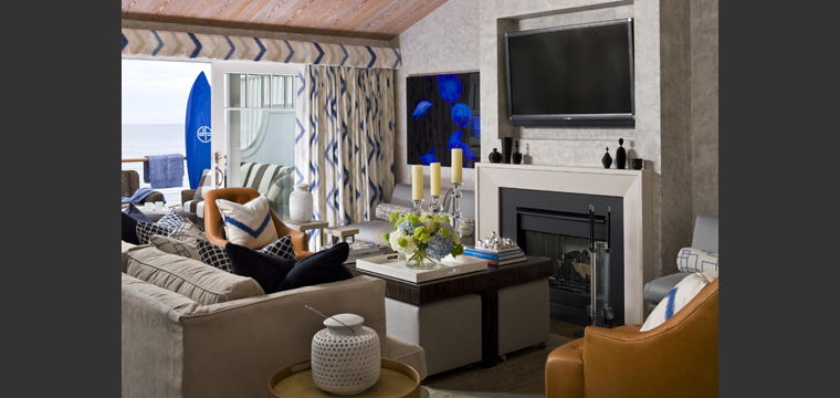 Online design Traditional Living Room by Cynthia T. thumbnail
