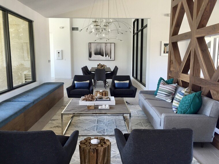 Online design Modern Living Room by Sarah O. thumbnail