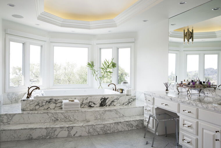 Online design Contemporary Bathroom by Lori D. thumbnail