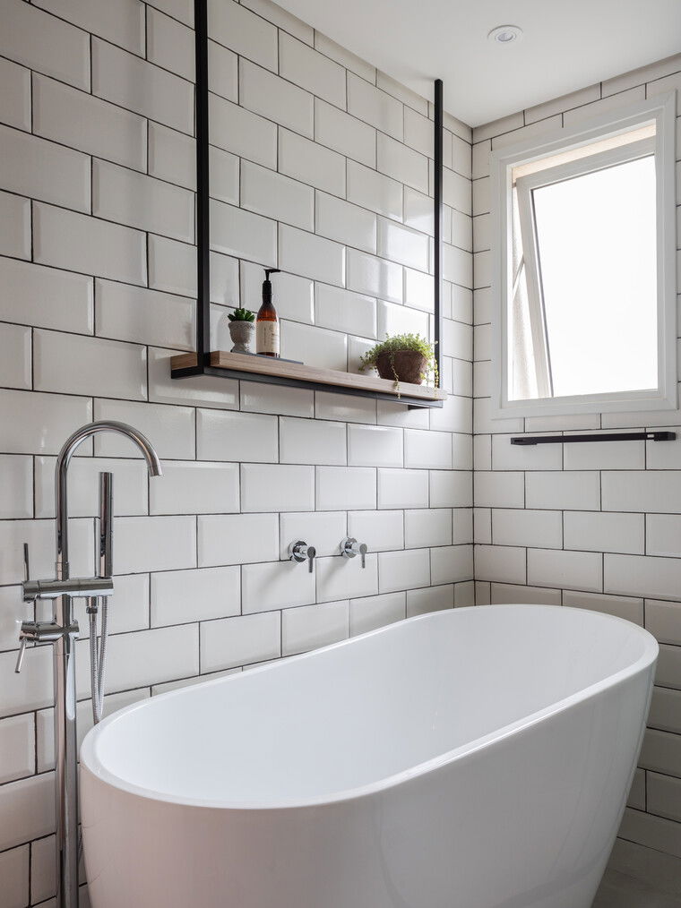Online design Country/Cottage Bathroom by Gabriela L. thumbnail