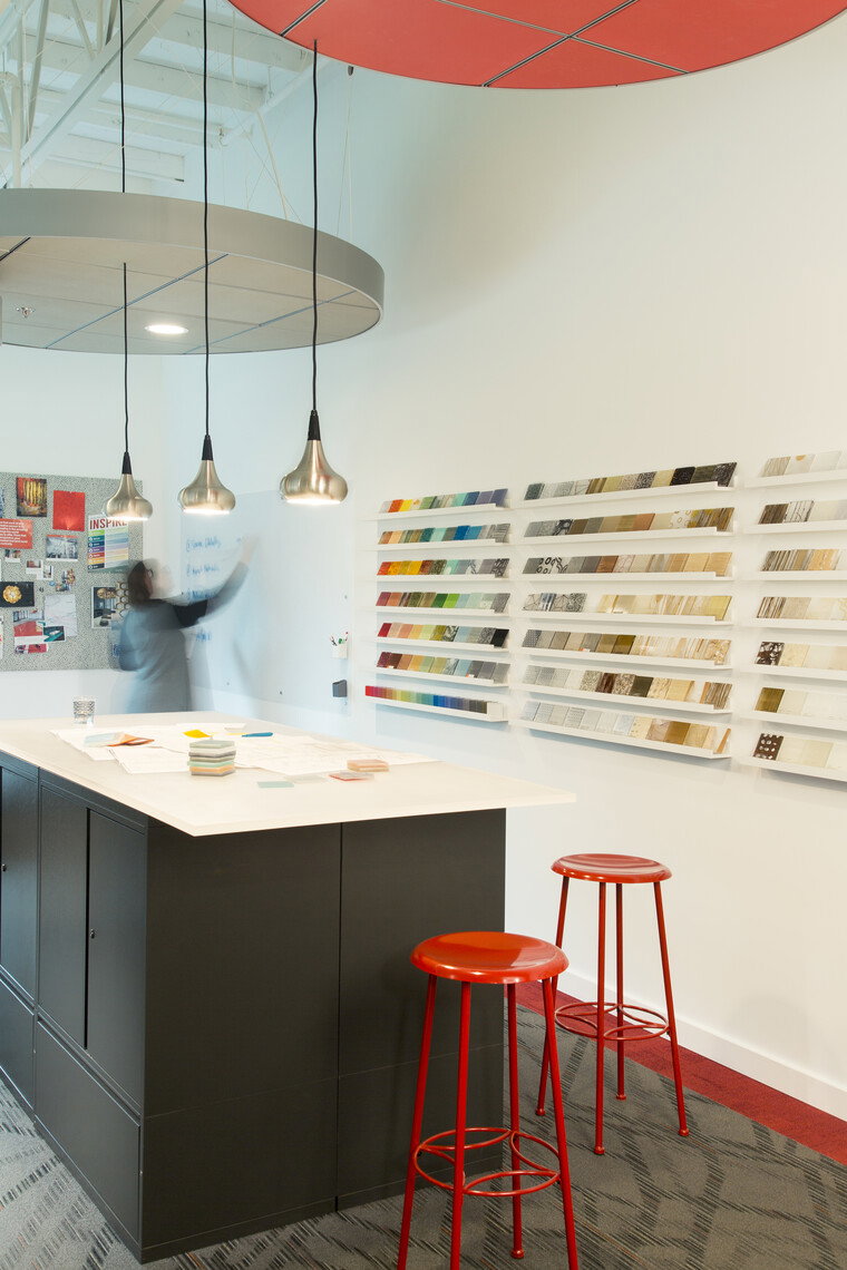 Online design Eclectic Business by Jillian M. thumbnail