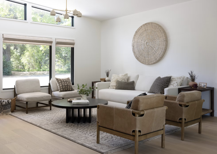 Online design Transitional Living Room by Samantha R. thumbnail