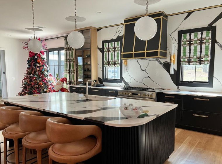 Online design Modern Kids Room by Jamie M. thumbnail