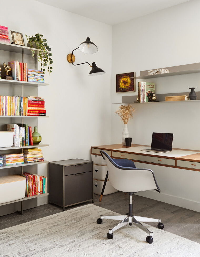 Online design Modern Home Office by Devanshi S. thumbnail