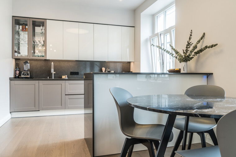 Diseño en línea Cocina Contemporánea por Agnese K. miniatura