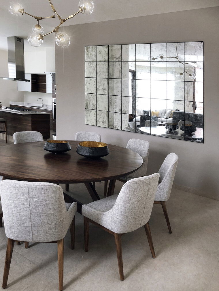 Online design Modern Dining Room by Arlen A. thumbnail