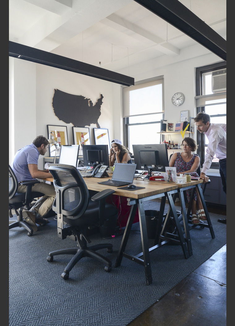 Online design Modern Business/Office by Lorenzo C. thumbnail