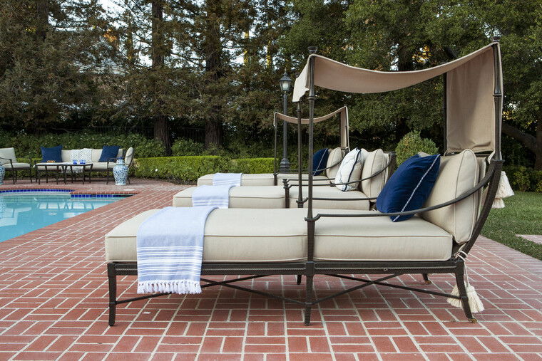 Online design Transitional Patio by Lori D. thumbnail