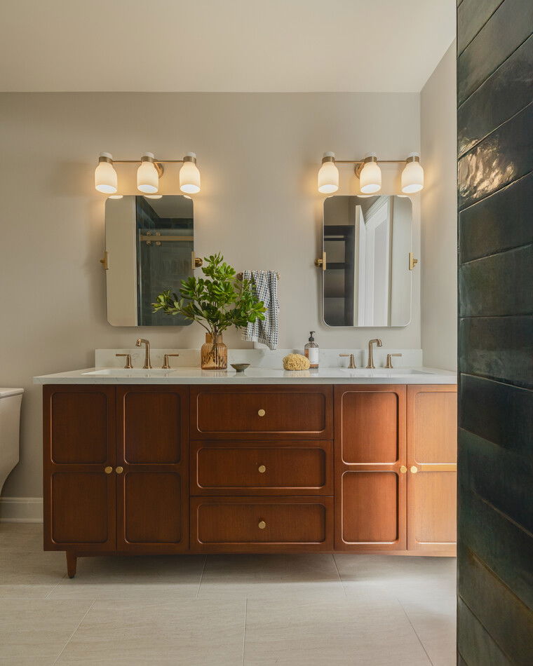 Online design Modern Bathroom by Katrina M. thumbnail