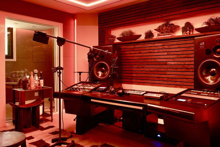 Online design Modern Studio by Galina H. thumbnail